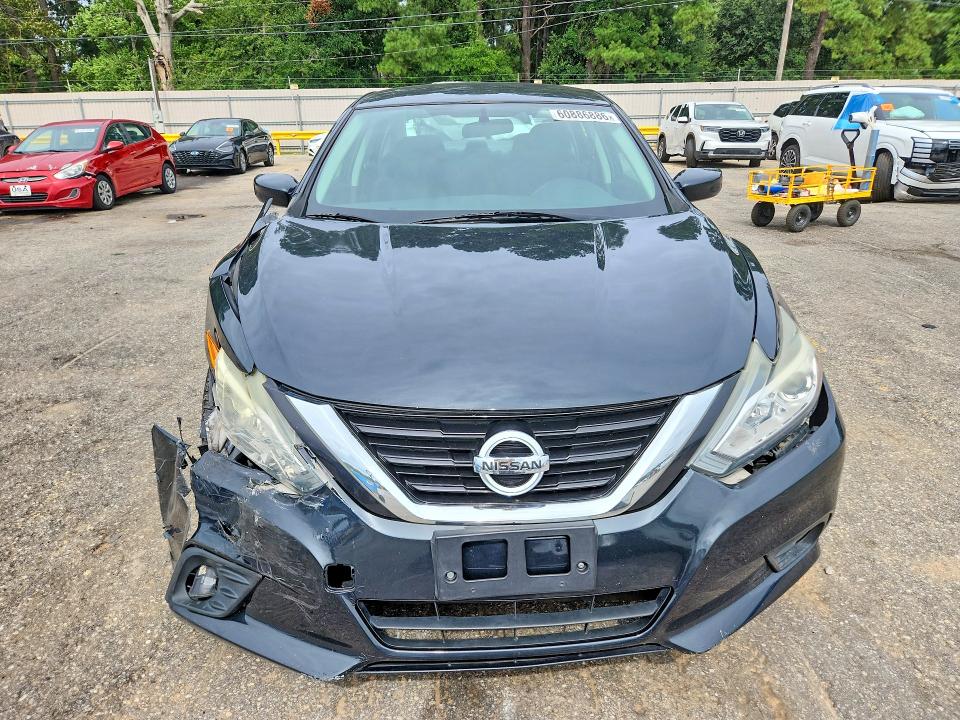 60886886 :رقم المزاد ، 1N4AL3AP9HC271437 vin ، 2017 Nissan Altima مزاد بيع
