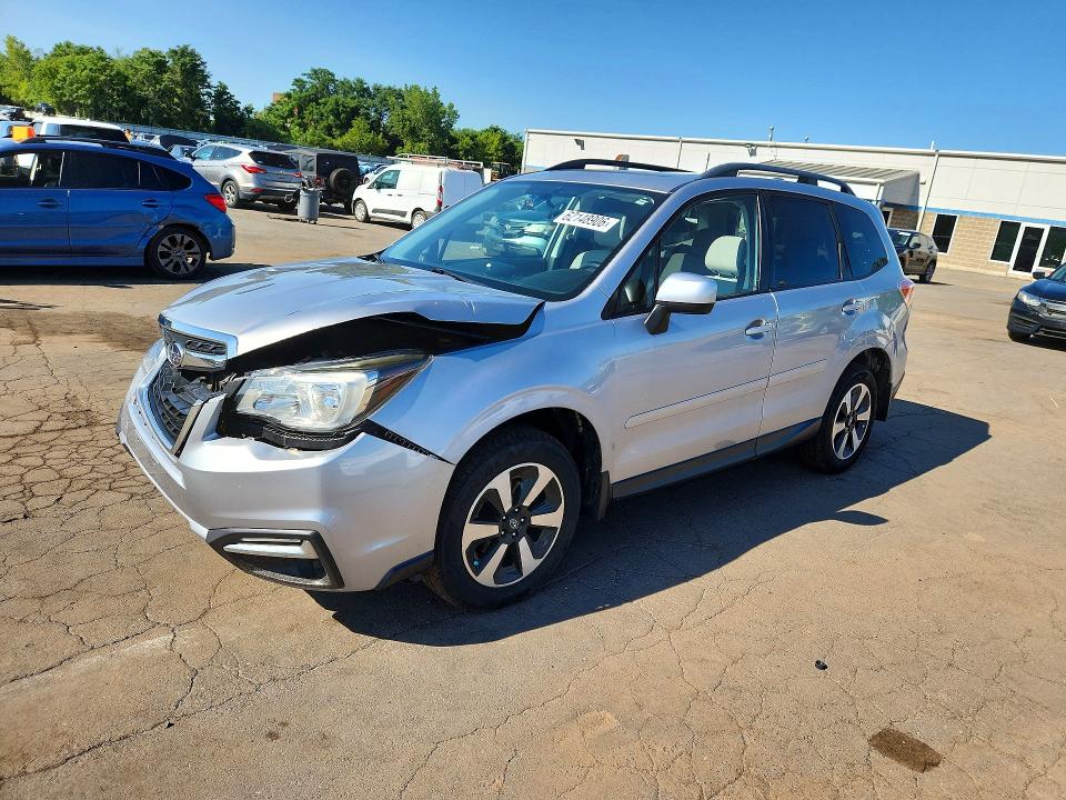 62148906 :رقم المزاد ، JF2SJAEC5HH422732 vin ، 2017 Subaru Forester مزاد بيع