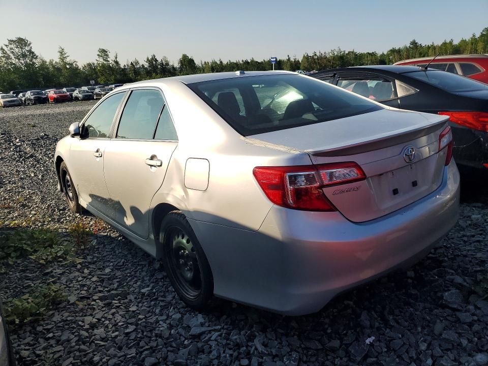 60563276 :رقم المزاد ، 4T1BF1FKXEU329516 vin ، 2014 Toyota Camry مزاد بيع