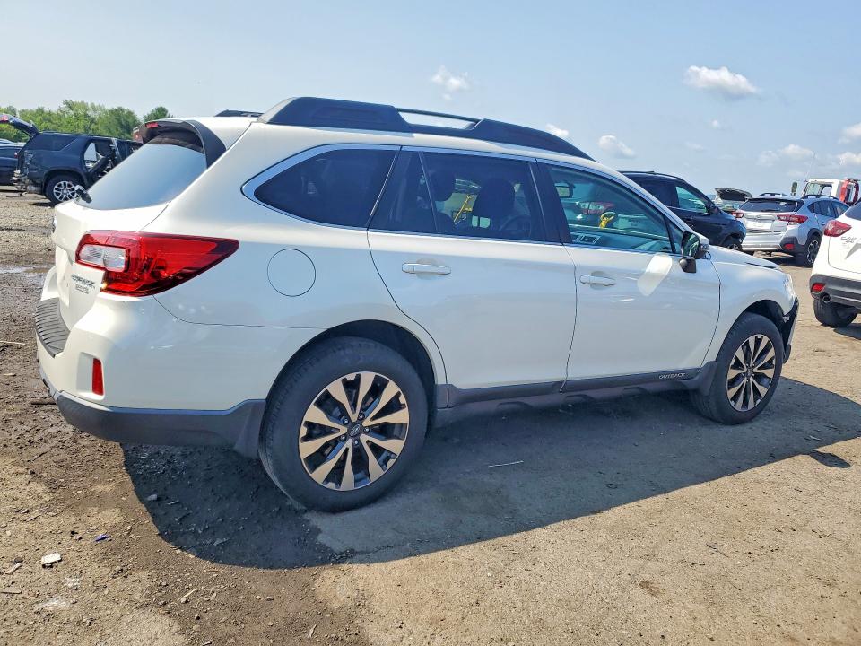 61811236 :رقم المزاد ، 4S4BSAJC6F3321089 vin ، 2015 Subaru Outback مزاد بيع
