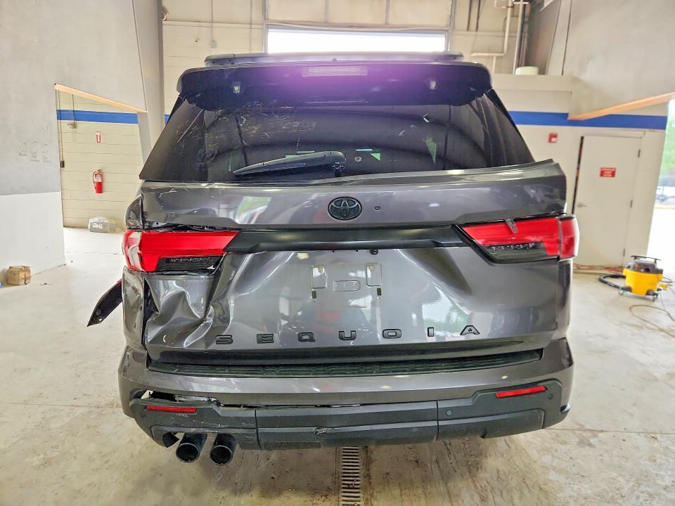 Продаж на аукціоні авто 2024 Toyota Sequoia, vin: 7SVAAABA5RX040677, номер лоту: 61695106