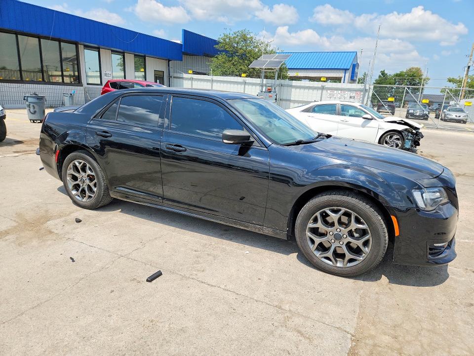 Продажа на аукционе авто 2017 Chrysler 300, vin: 2C3CCAGG3HH651311, номер лота: 63431576