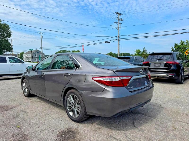 60158646 :رقم المزاد ، 4T1BF1FK1HU341316 vin ، 2017 Toyota Camry مزاد بيع