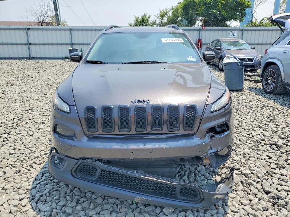 61780456 :رقم المزاد ، 1C4PJLCXXJD527852 vin ، 2018 Jeep Cherokee مزاد بيع