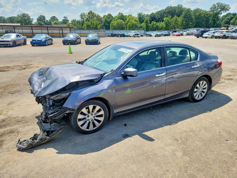 62347456 :رقم المزاد ، 1HGCR2F88FA126834 vin ، 2015 Honda Accord مزاد بيع