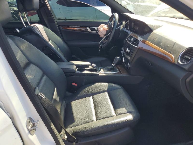 Продажа на аукционе авто 2013 Mercedes-benz C, vin: WDDGF8AB1DR246459, номер лота: 62099226