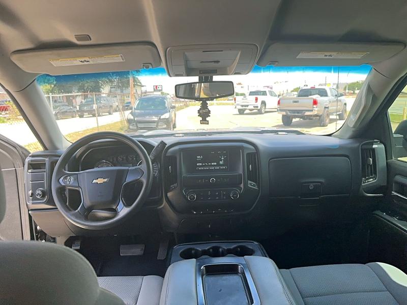 61066886 :رقم المزاد ، 3GCPCPEC0JG496674 vin ، 2018 Chevrolet Silverado مزاد بيع