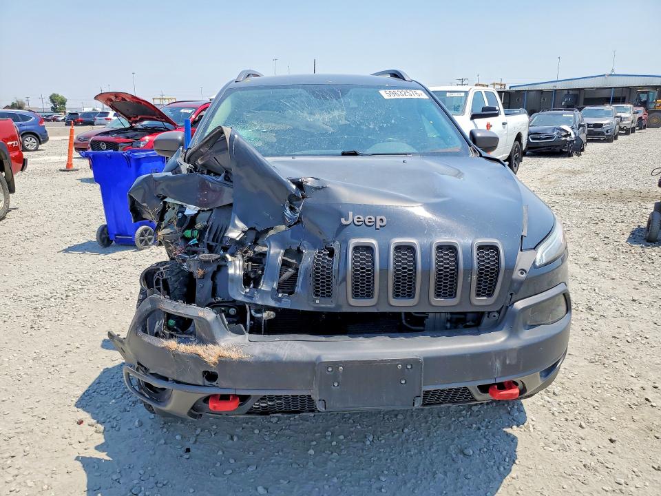 59632576 :رقم المزاد ، 1C4PJMBS5HW564009 vin ، 2017 Jeep Cherokee مزاد بيع