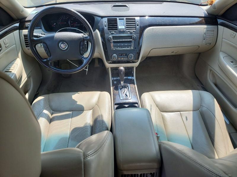 61591456 :رقم المزاد ، 1G6KD5E62BU129119 vin ، 2011 Cadillac Dts مزاد بيع