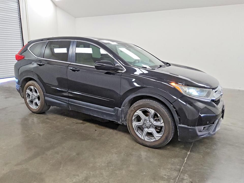 60388516 :رقم المزاد ، 7FARW1H82JE004757 vin ، 2018 Honda Cr-v مزاد بيع