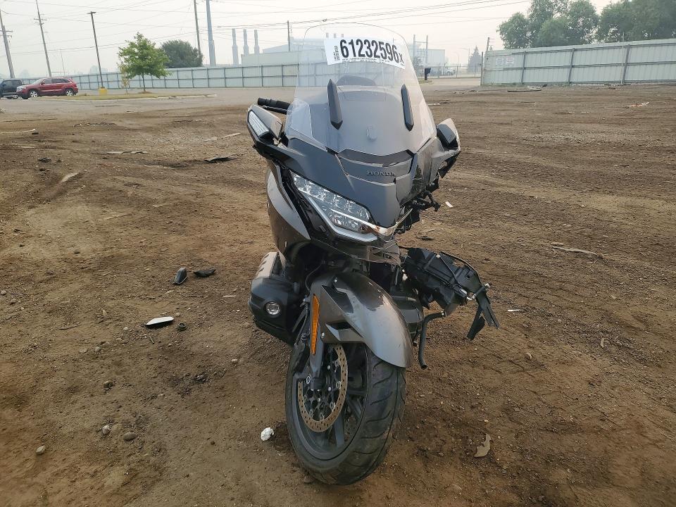 61232596 :رقم المزاد ، JH2SC790XRK600111 vin ، 2024 Honda Gl1800 مزاد بيع