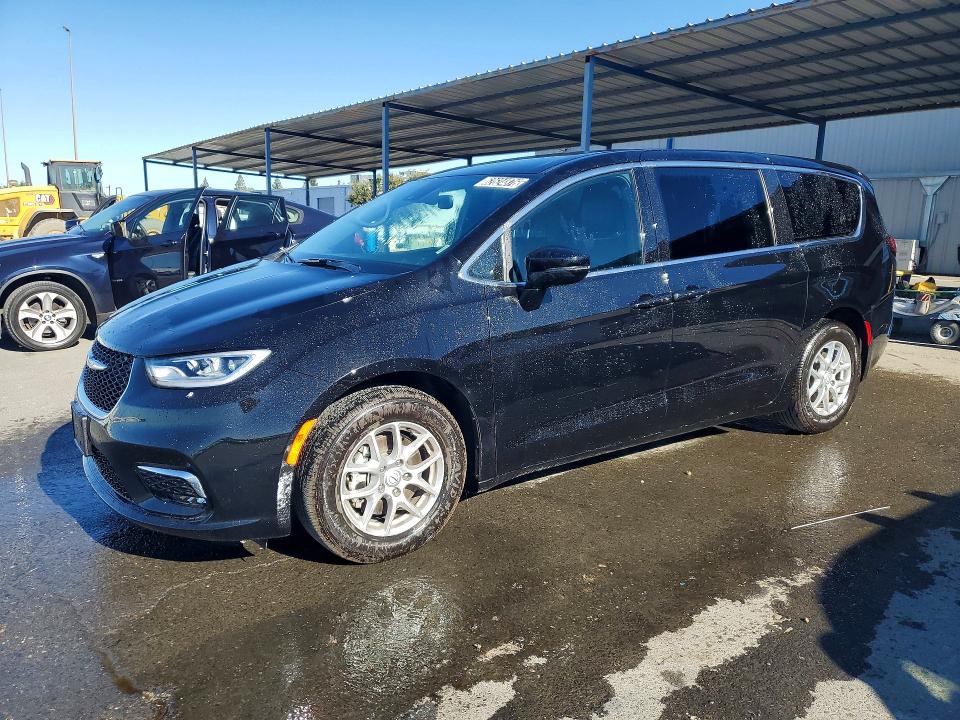62624876 :رقم المزاد ، 2C4RC1BGXTR226216 vin ، 2026 Chrysler Pacifica مزاد بيع