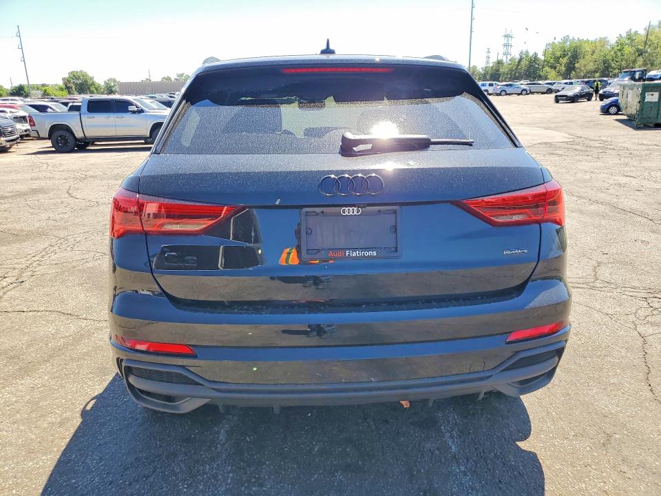 58087756 :رقم المزاد ، WA1EECF39P1022216 vin ، 2023 Audi Q3 مزاد بيع