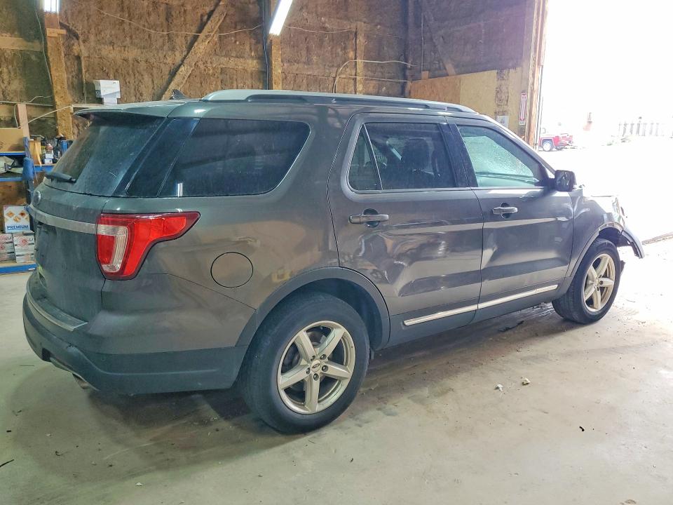 60778696 :رقم المزاد ، 1FM5K7D89JGB22305 vin ، 2018 Ford Explorer مزاد بيع