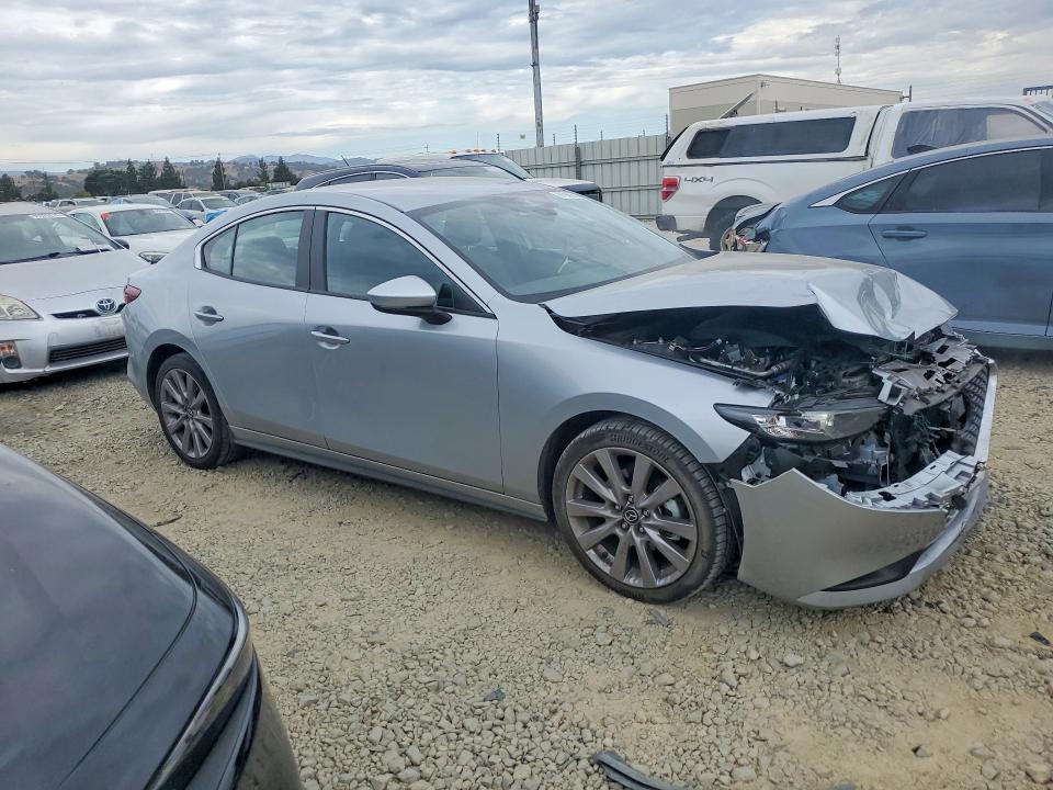 Продажа на аукционе авто 2021 Mazda 3, vin: JM1BPBBL4M1327637, номер лота: 61045686
