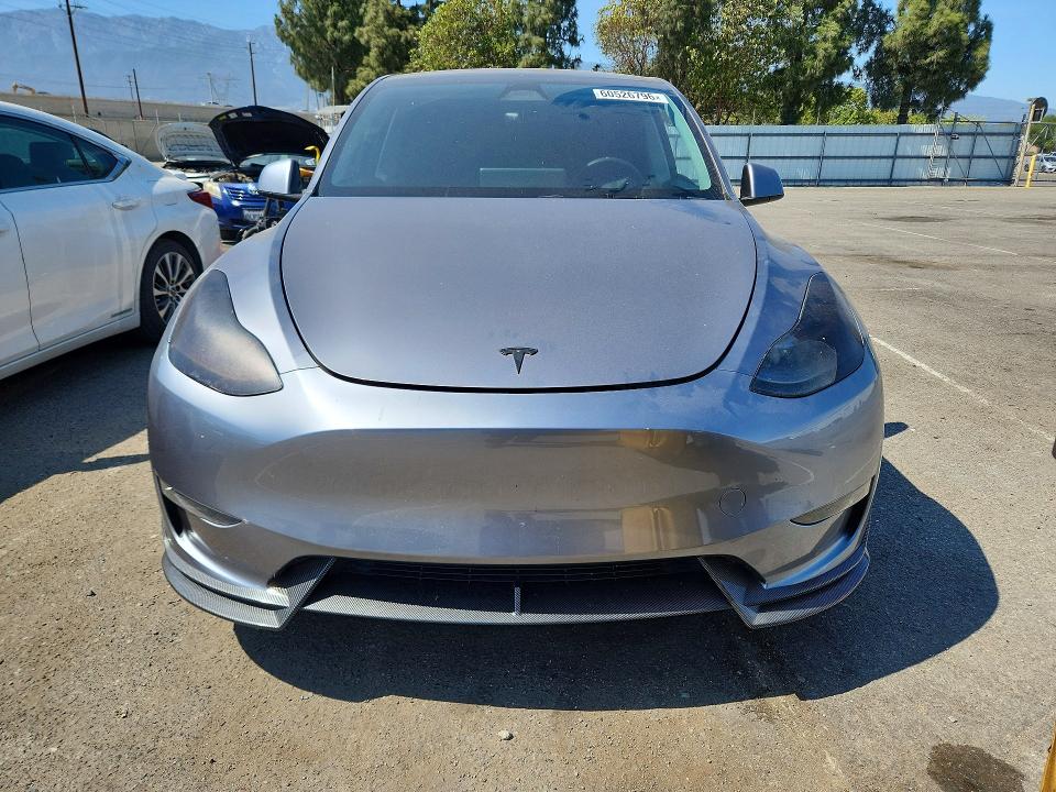 60526796 :رقم المزاد ، 7SAYGDEF9RA296461 vin ، 2024 Tesla Model Y مزاد بيع