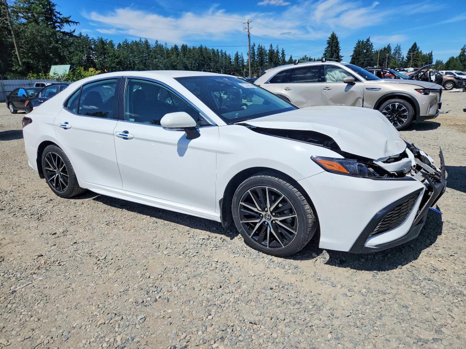2024 Toyota Camry Hybrid მანქანა იყიდება აუქციონზე, vin: 4T1G31AK3RU628941, აუქციონის ნომერი: 62140196