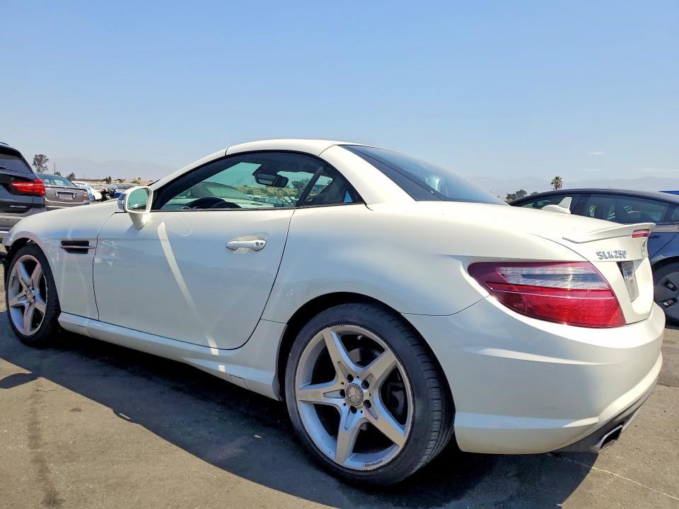 61786266 :رقم المزاد ، WDDPK4HA2DF050758 vin ، 2013 Mercedes-benz Slk مزاد بيع