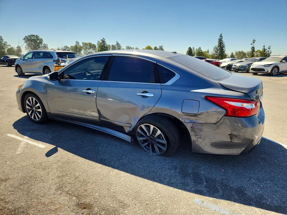 Продажа на аукционе авто 2017 Nissan Altima, vin: 1N4AL3AP5HC206004, номер лота: 60222046