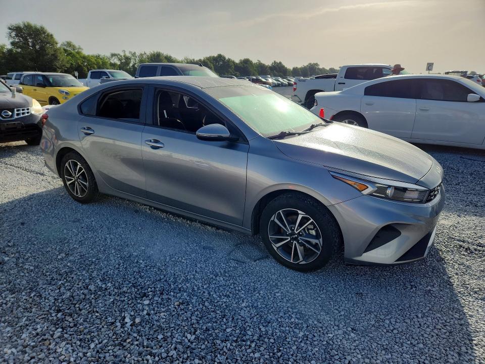 2023 Kia Forte მანქანა იყიდება აუქციონზე, vin: 3KPF24AD4PE587978, აუქციონის ნომერი: 61347466