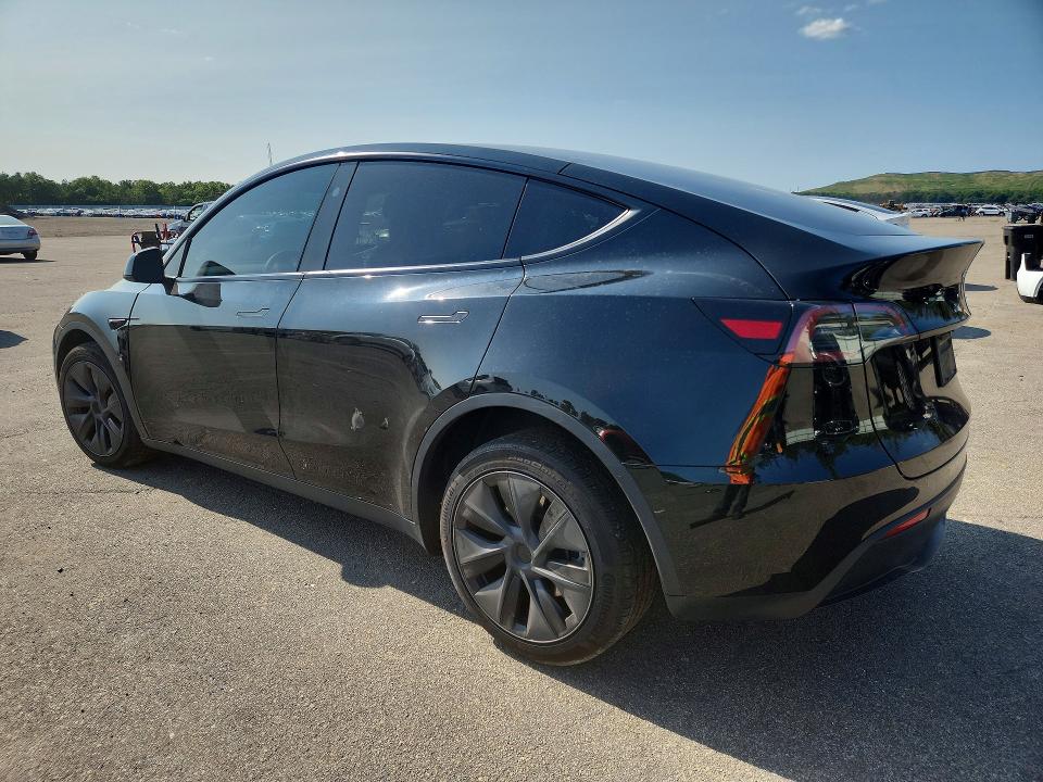 61941146 :رقم المزاد ، 7SAYGDEE6SF300000 vin ، 2025 Tesla Model Y مزاد بيع