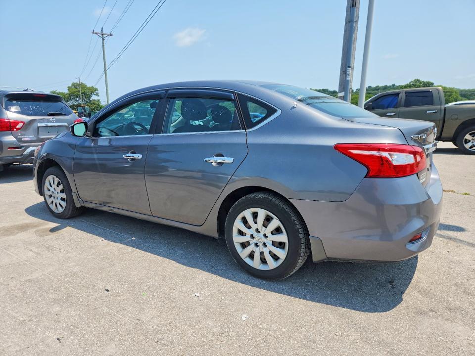 62826136 :رقم المزاد ، 3N1AB7AP5JY306785 vin ، 2018 Nissan Sentra مزاد بيع
