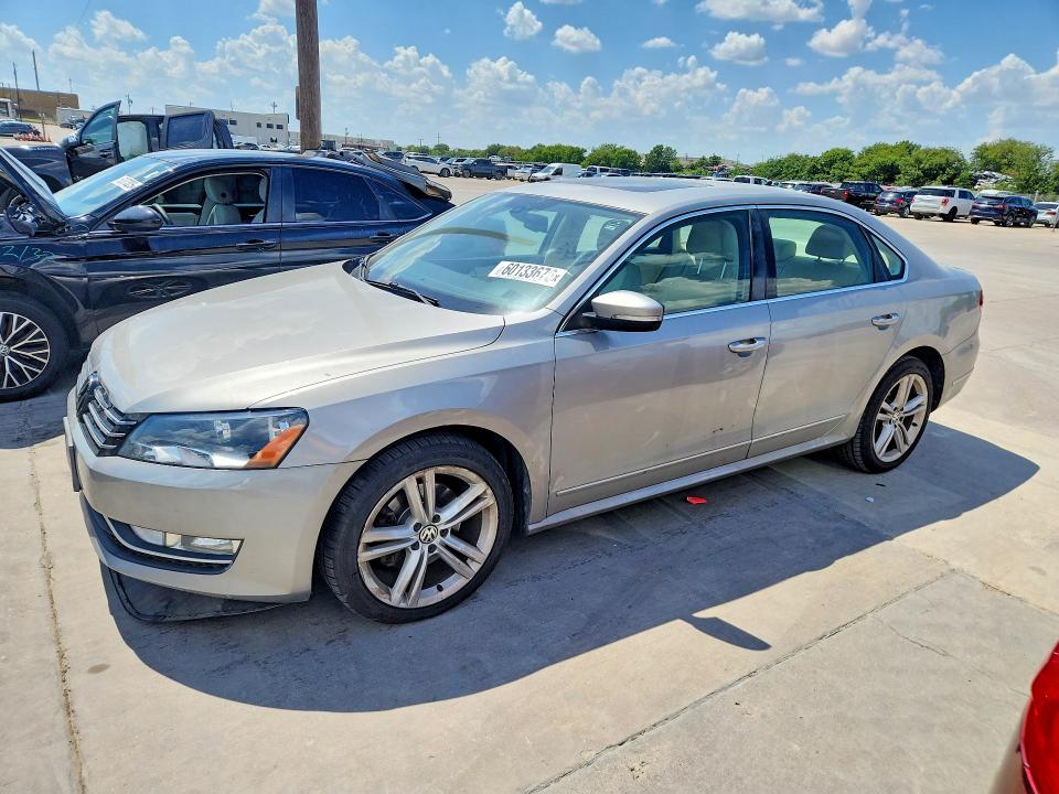 2013 Volkswagen Passat მანქანა იყიდება აუქციონზე, vin: 1VWBN7A38DC112381, აუქციონის ნომერი: 60133676