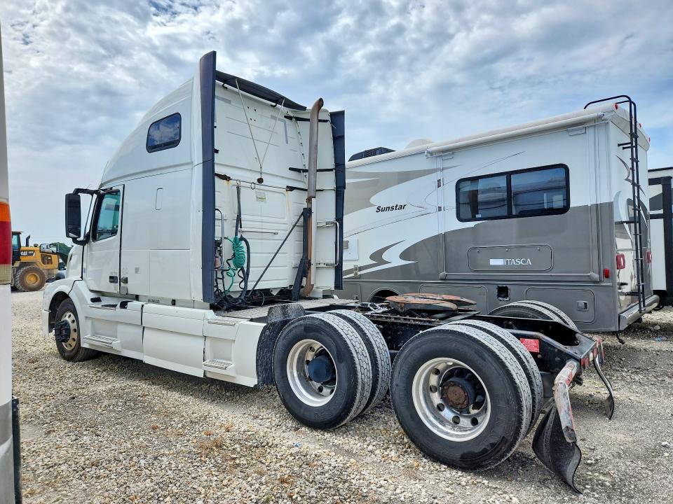 60509156 :رقم المزاد ، 4V4NC9EH1GN942026 vin ، 2016 Volvo Vnl (4) مزاد بيع