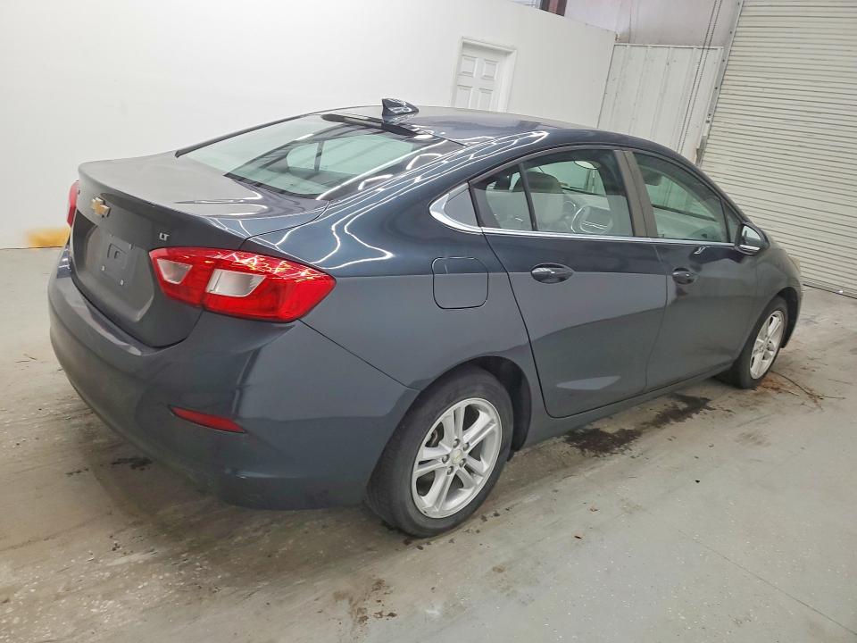2017 Chevrolet Cruze მანქანა იყიდება აუქციონზე, vin: 1G1BE5SM1H7207354, აუქციონის ნომერი: 58619706