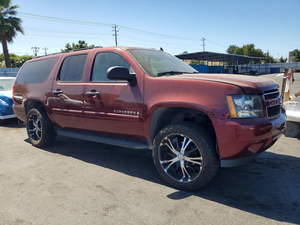 63222916 :رقم المزاد ، 1GNFC16J58J204071 vin ، 2008 Chevrolet Suburban مزاد بيع