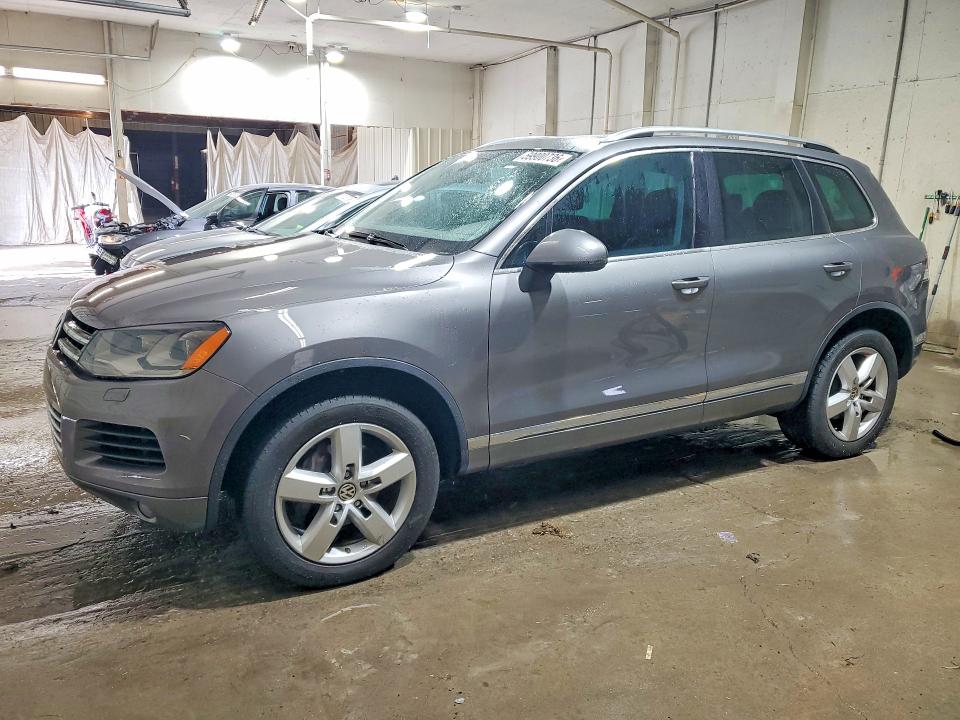Aukcja sprzedaży 2013 Volkswagen Touareg, vin: WVGEP9BP9DD003652, numer aukcji: 59900736