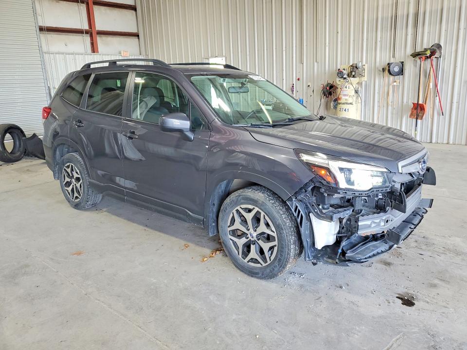 Продаж на аукціоні авто 2021 Subaru Forester, vin: JF2SKAFC2MH513897, номер лоту: 61550346