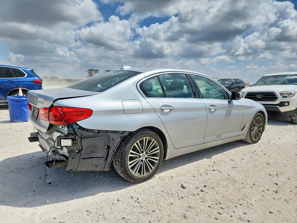85637195 :رقم المزاد ، WBAJA5C53KWW07271 vin ، 2019 Bmw 530 مزاد بيع