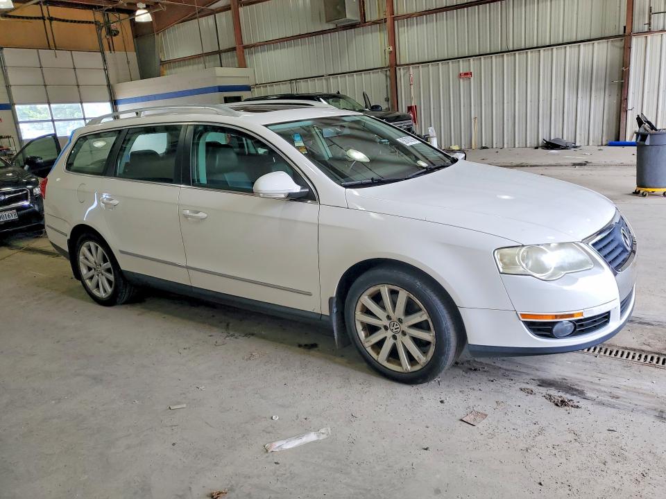 58786296 :رقم المزاد ، WVWXM7AN8AE165014 vin ، 2010 Volkswagen Passat مزاد بيع