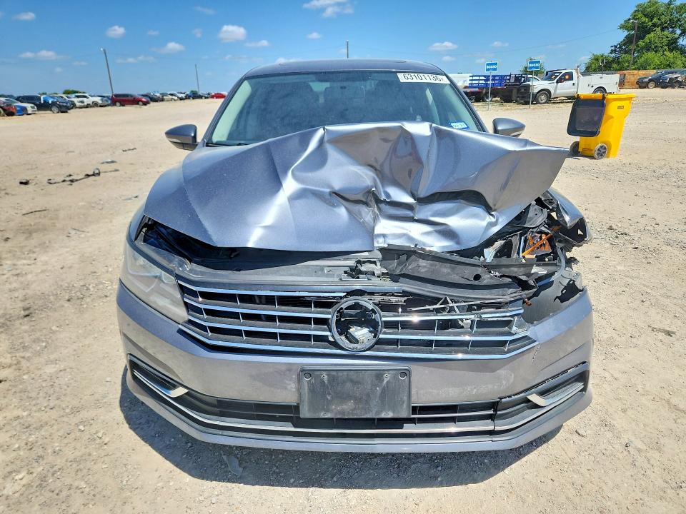 63101136 :رقم المزاد ، 1VWBS7A31GC021370 vin ، 2016 Volkswagen Passat مزاد بيع