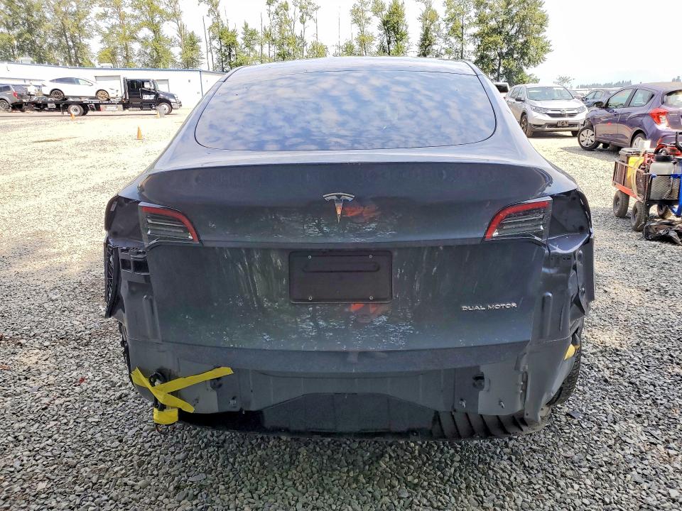 Продажа на аукционе авто 2023 Tesla Model Y, vin: 7SAYGDEEXPA166094, номер лота: 61980096