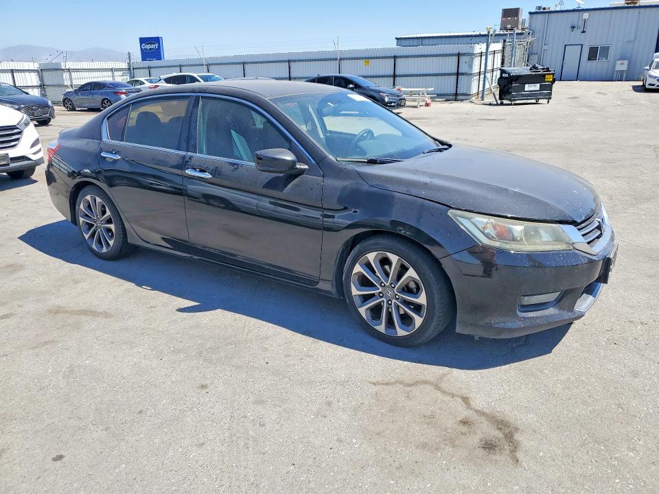 60032746 :رقم المزاد ، 1HGCR2F53FA102608 vin ، 2015 Honda Accord مزاد بيع