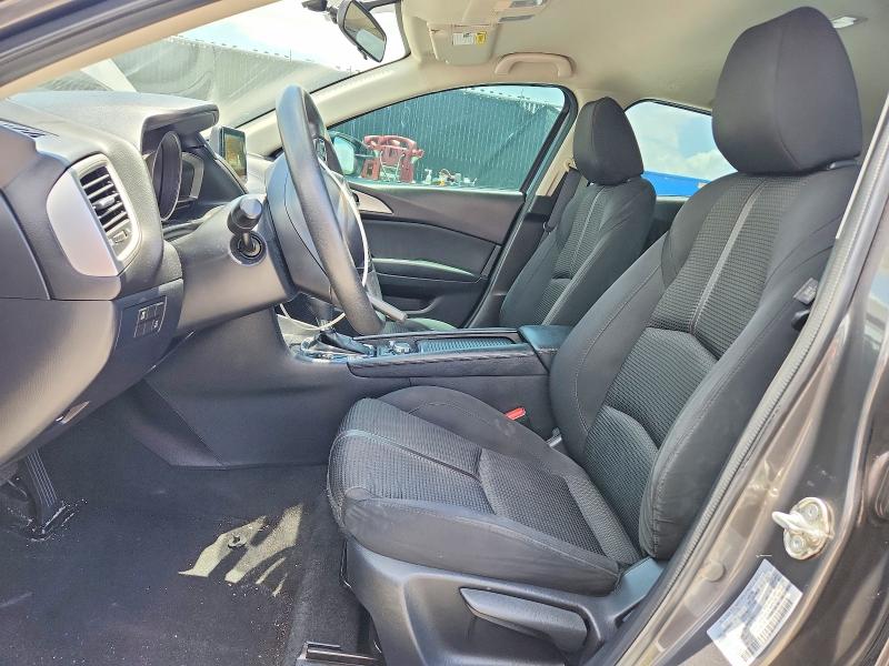 61179846 :رقم المزاد ، 3MZBN1U77HM120536 vin ، 2017 Mazda 3 مزاد بيع