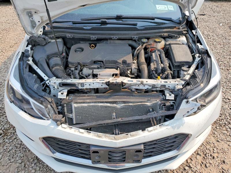 60653856 :رقم المزاد ، 1G1BE5SM0J7184560 vin ، 2018 Chevrolet Cruze مزاد بيع