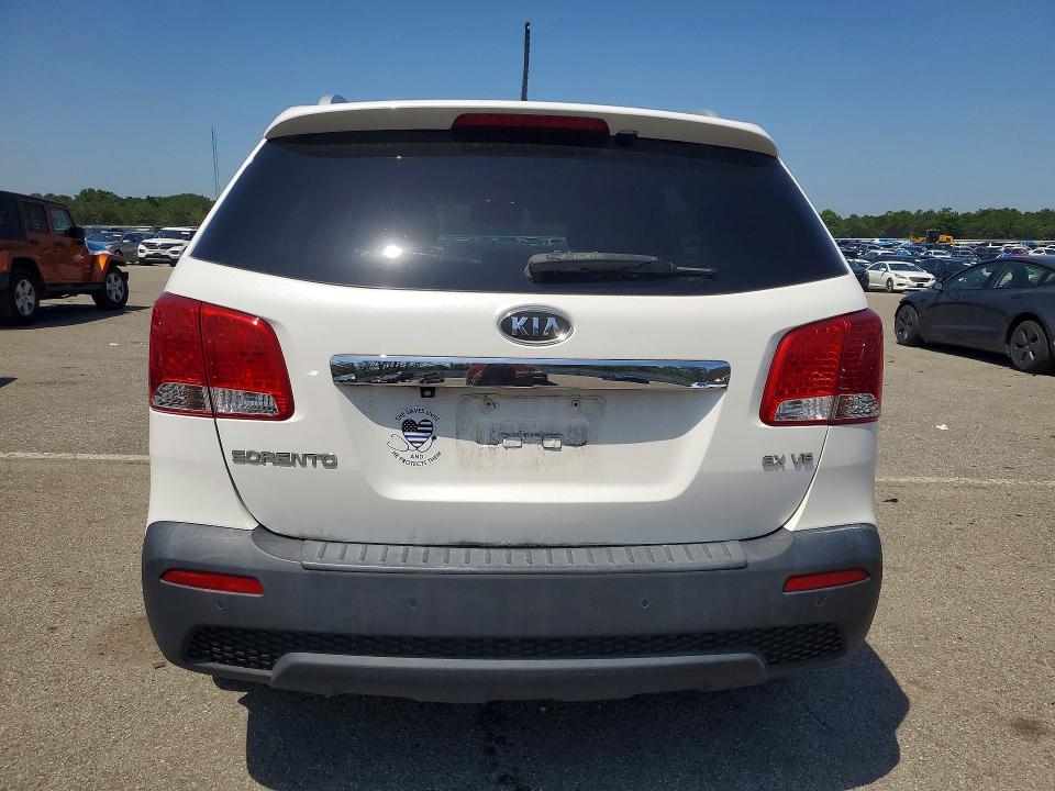 2011 Kia Sorento მანქანა იყიდება აუქციონზე, vin: 5XYKUDA20BG168481, აუქციონის ნომერი: 58644506