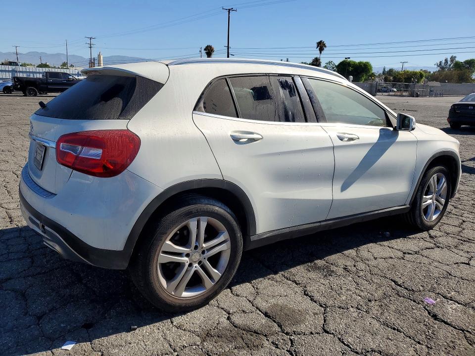 59897296 :رقم المزاد ، WDCTG4EB8HJ356139 vin ، 2017 Mercedes-benz Gla مزاد بيع