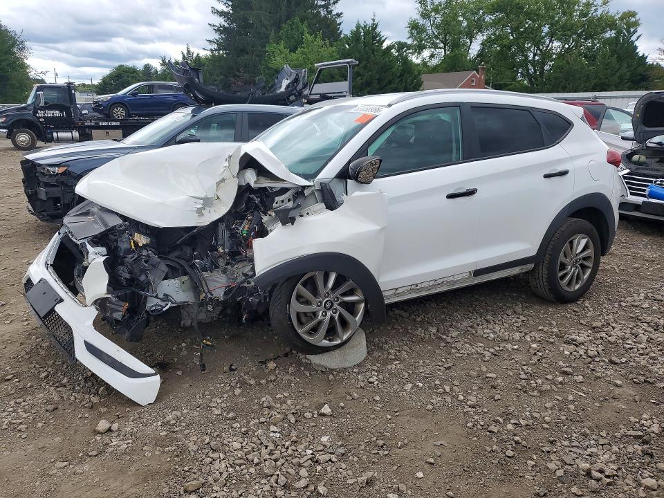 63358986 :رقم المزاد ، KM8J3CA46JU668180 vin ، 2018 Hyundai Tucson مزاد بيع