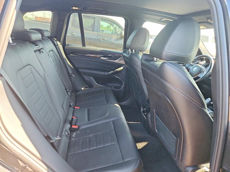 60206326 :رقم المزاد ، 5UXTR9C54JLC72891 vin ، 2018 Bmw X3 مزاد بيع
