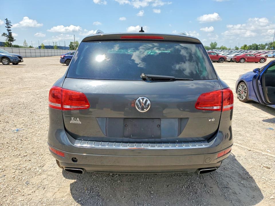 Продажа на аукционе авто 2014 Volkswagen Touareg, vin: WVGEF9BP2ED003917, номер лота: 60979596
