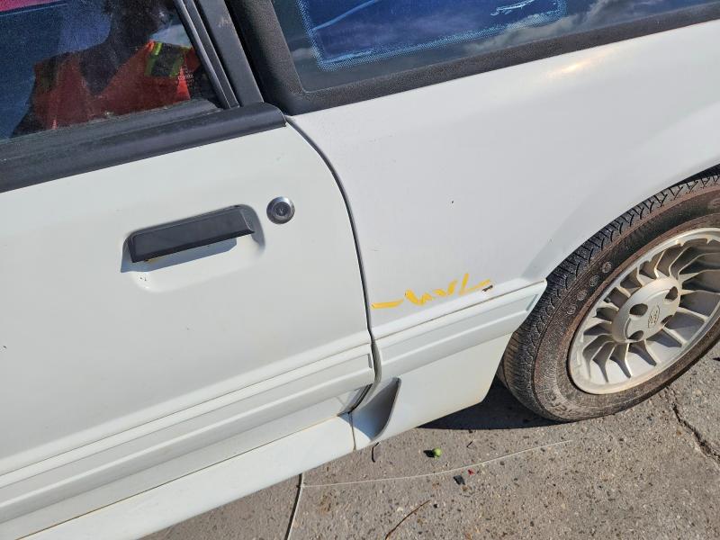 60052166 :رقم المزاد ، 1FABP42E8KF214261 vin ، 1989 Ford Mustang مزاد بيع