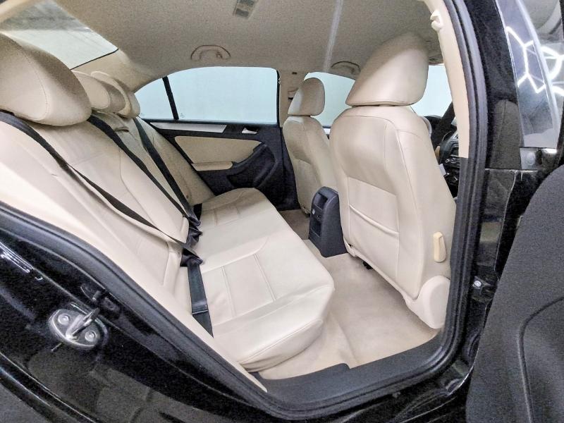 61499776 :رقم المزاد ، 3VWD07AJ0EM357052 vin ، 2014 Volkswagen Jetta مزاد بيع