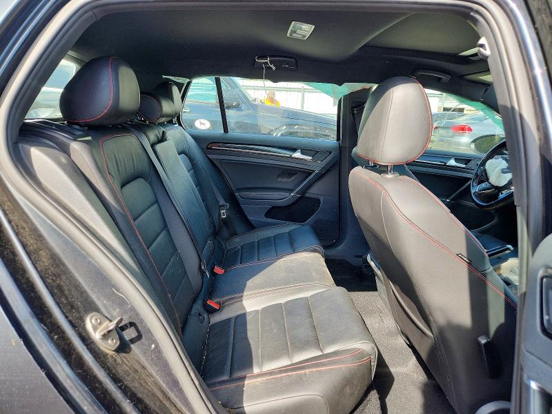 60530976 :رقم المزاد ، 3VW447AU7HM018744 vin ، 2017 Volkswagen Gti مزاد بيع