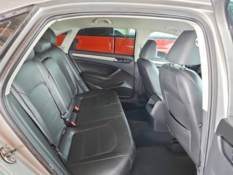 61040116 :رقم المزاد ، 1VWAT7A31EC086385 vin ، 2014 Volkswagen Passat مزاد بيع