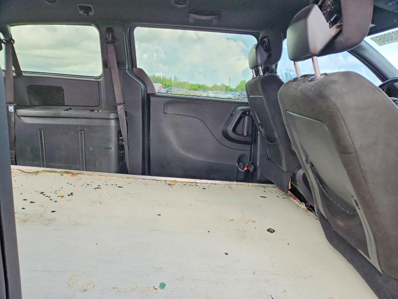 61903086 :رقم المزاد ، 2C4RDGCG2FR531034 vin ، 2015 Dodge Grand Caravan مزاد بيع