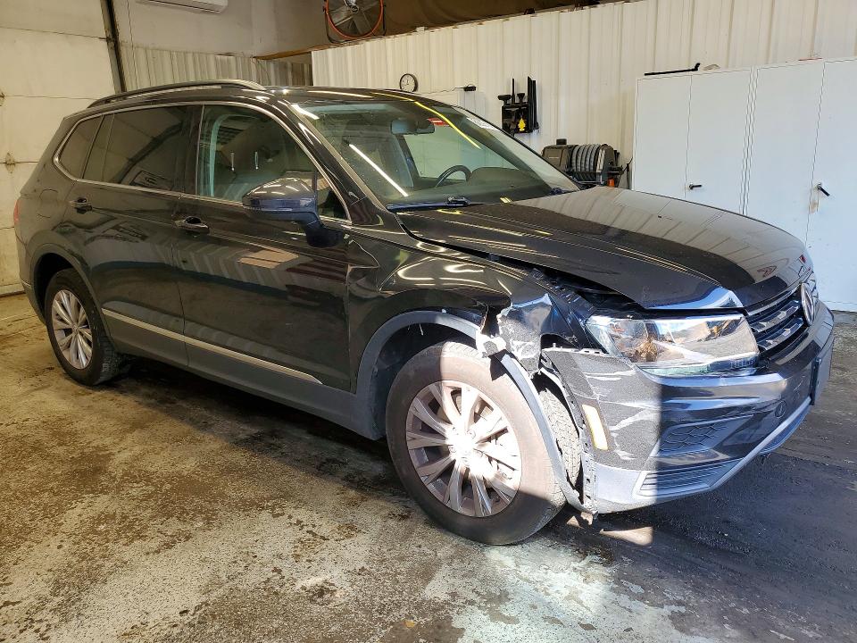 Продаж на аукціоні авто 2018 Volkswagen Tiguan, vin: 3VV2B7AX5JM067992, номер лоту: 62091826
